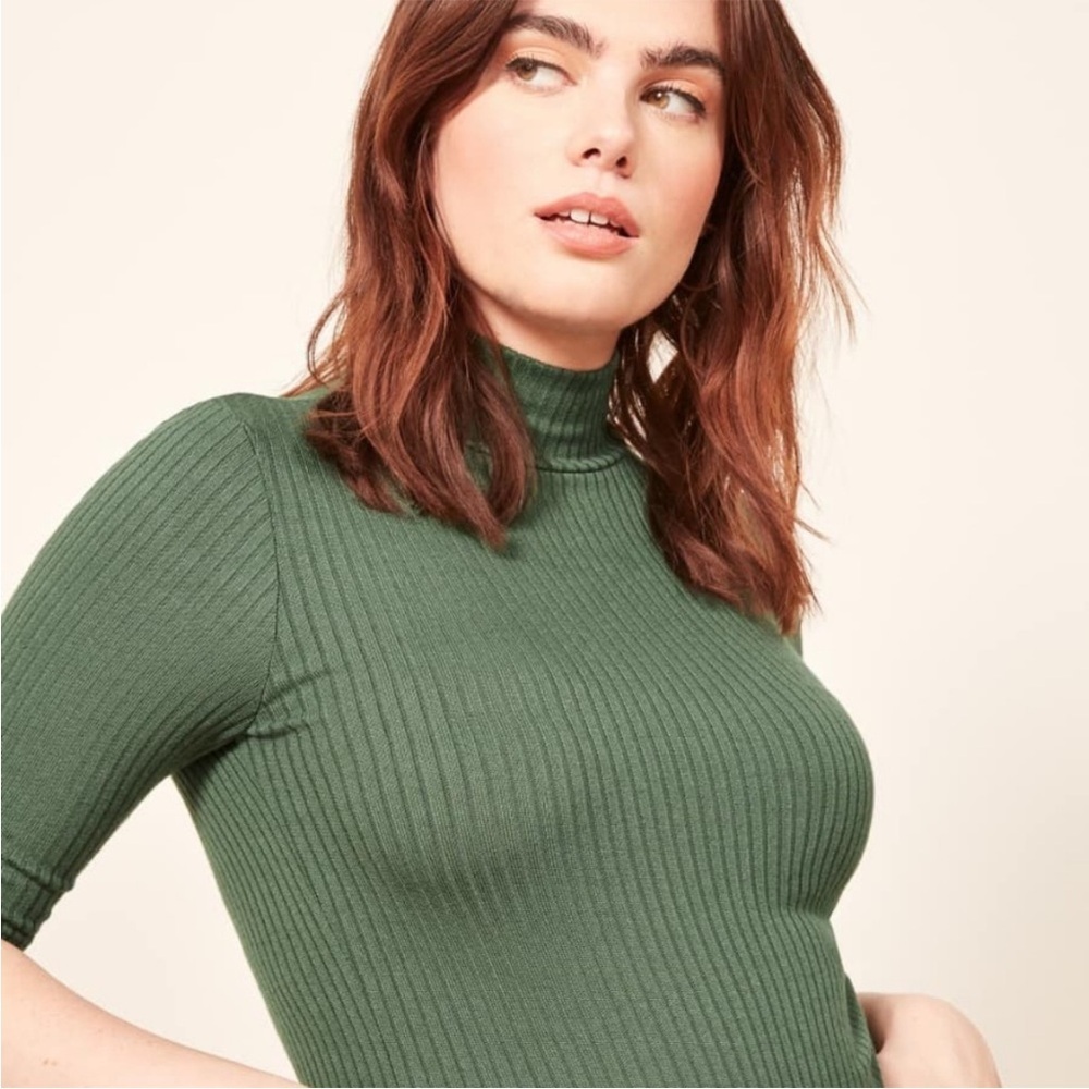 Reformation Ribbed Knit Leia Mock Turtleneck Top in Sage Gren New Size Small